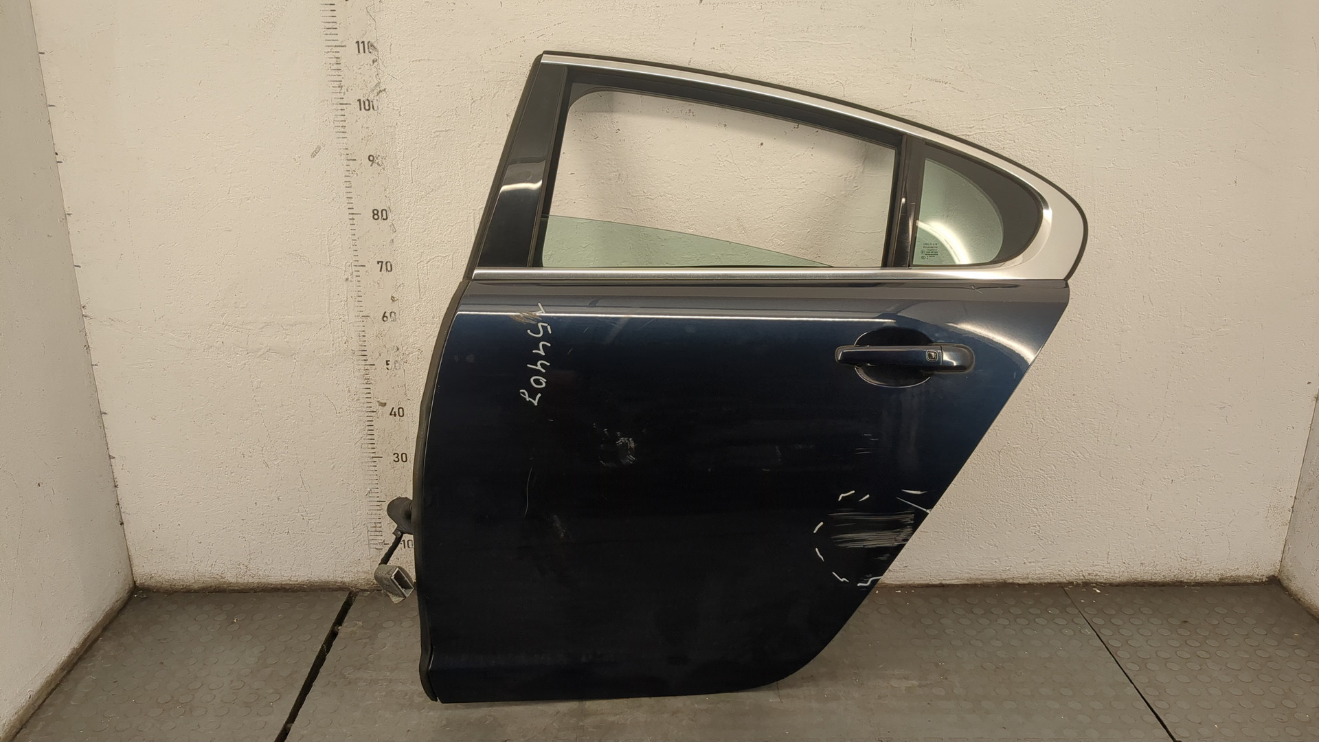 Дверь задняя левая