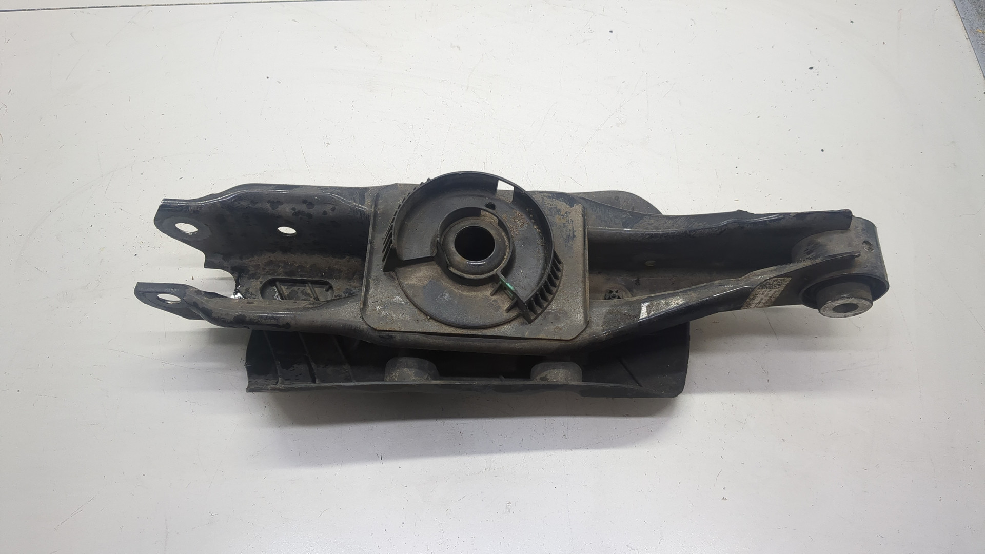 Рычаг задний правый