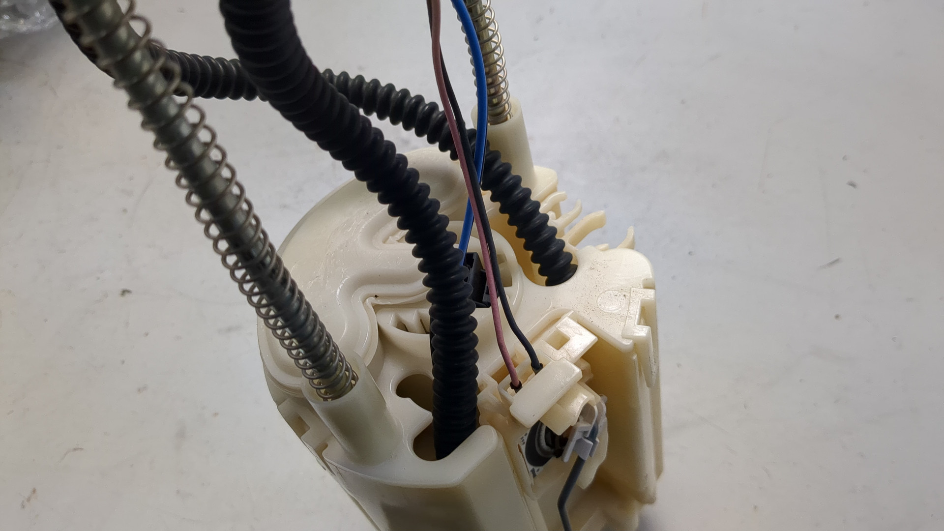 Насос топливный электрический