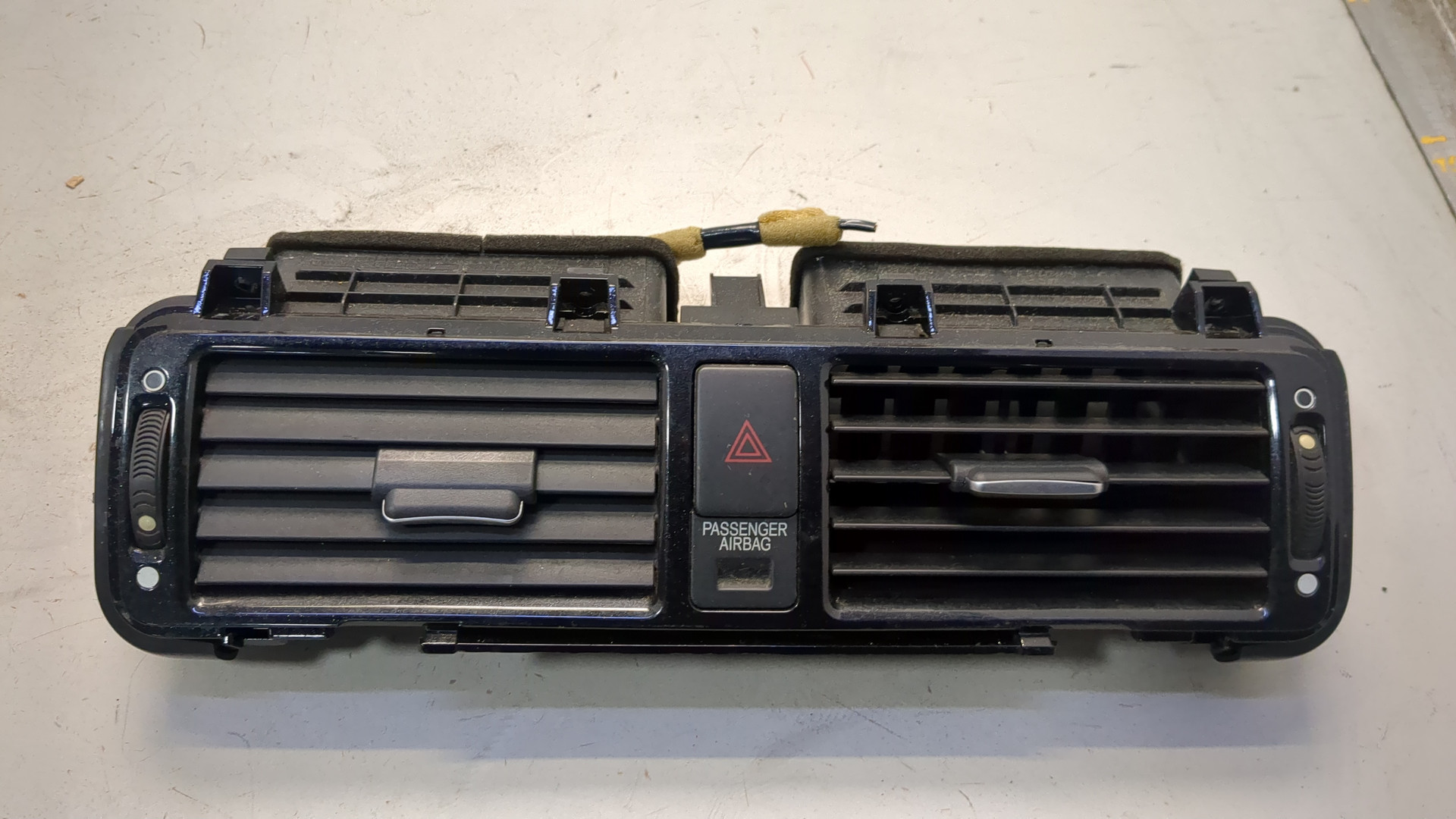 Дефлектор воздушный