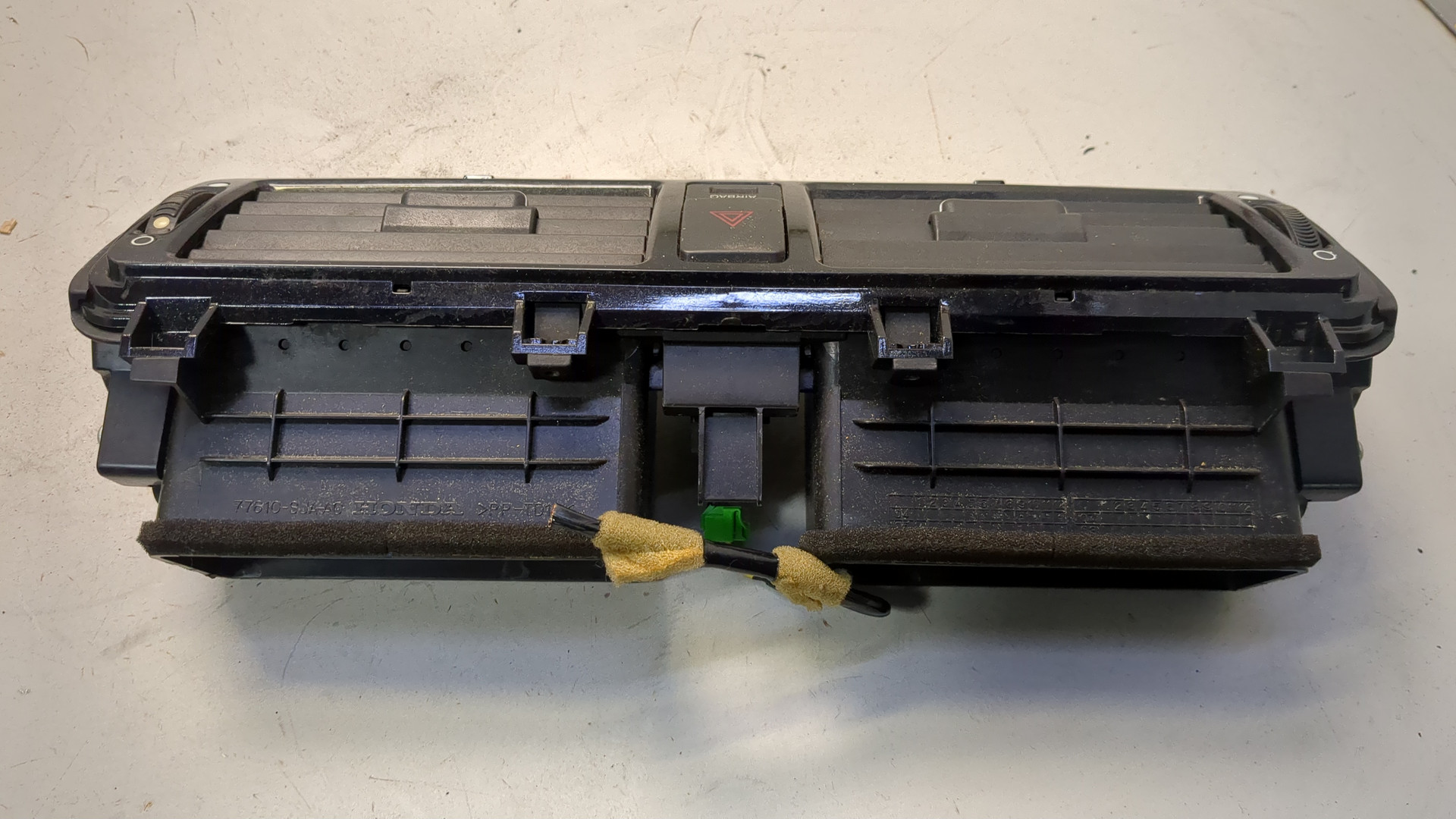 Дефлектор воздушный