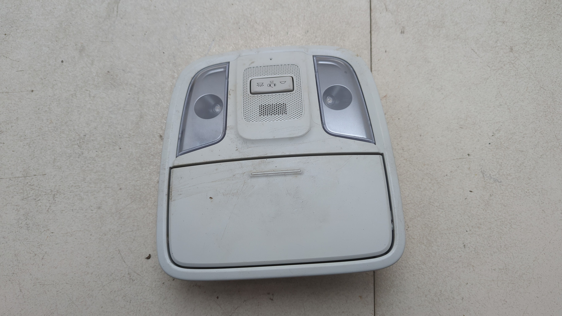 Плафон салонный