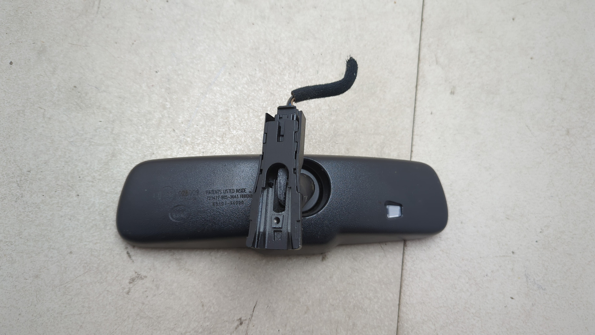 Зеркало заднего вида