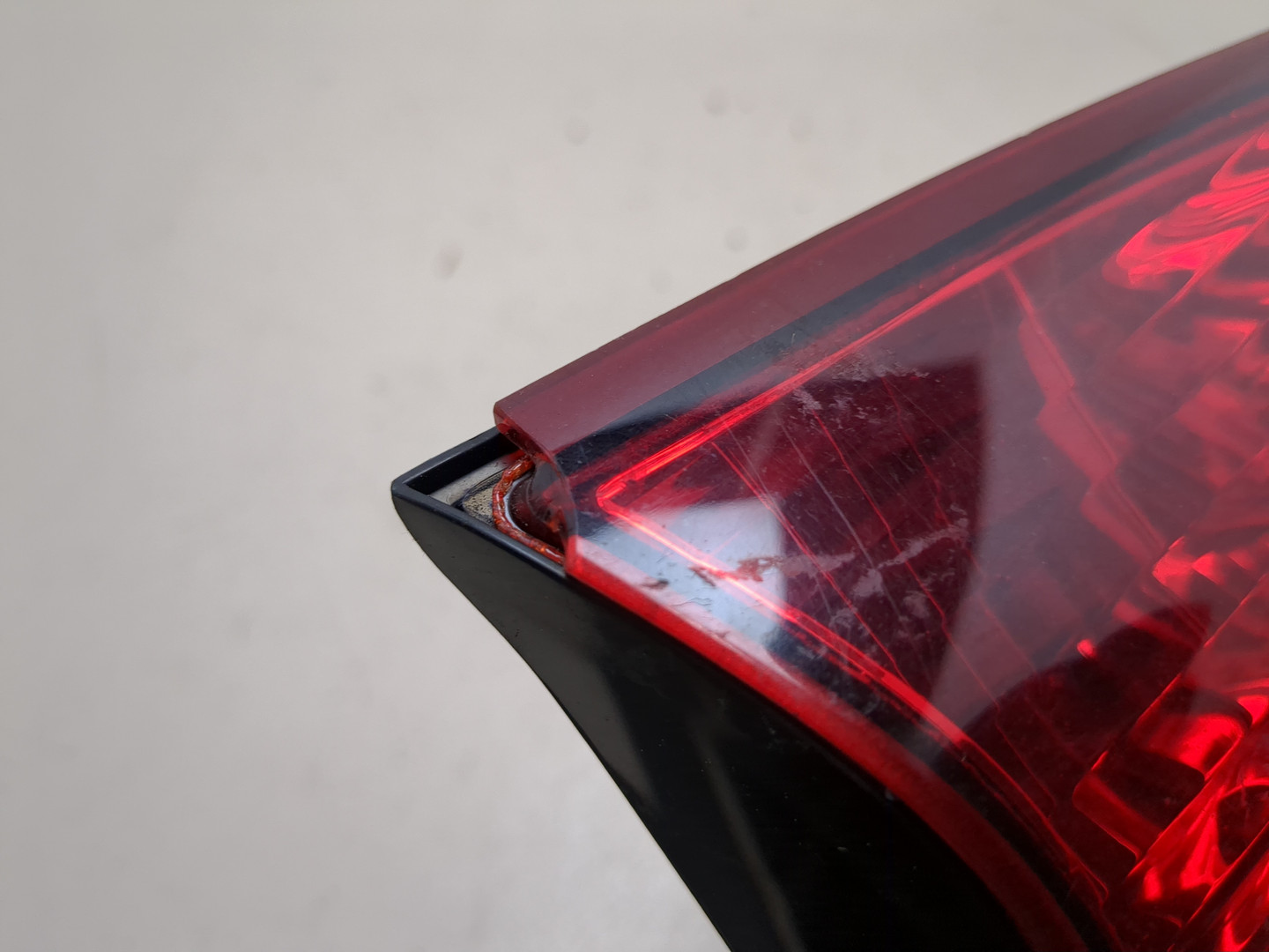 Фонарь задний внутренний левый