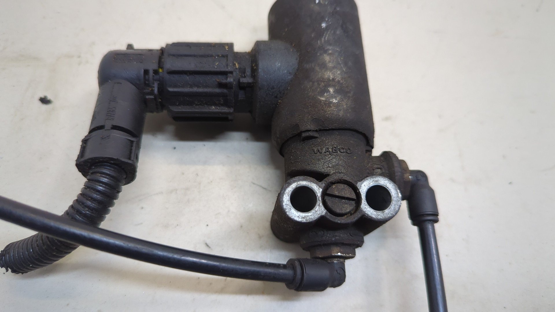 Клапан электромагнитный