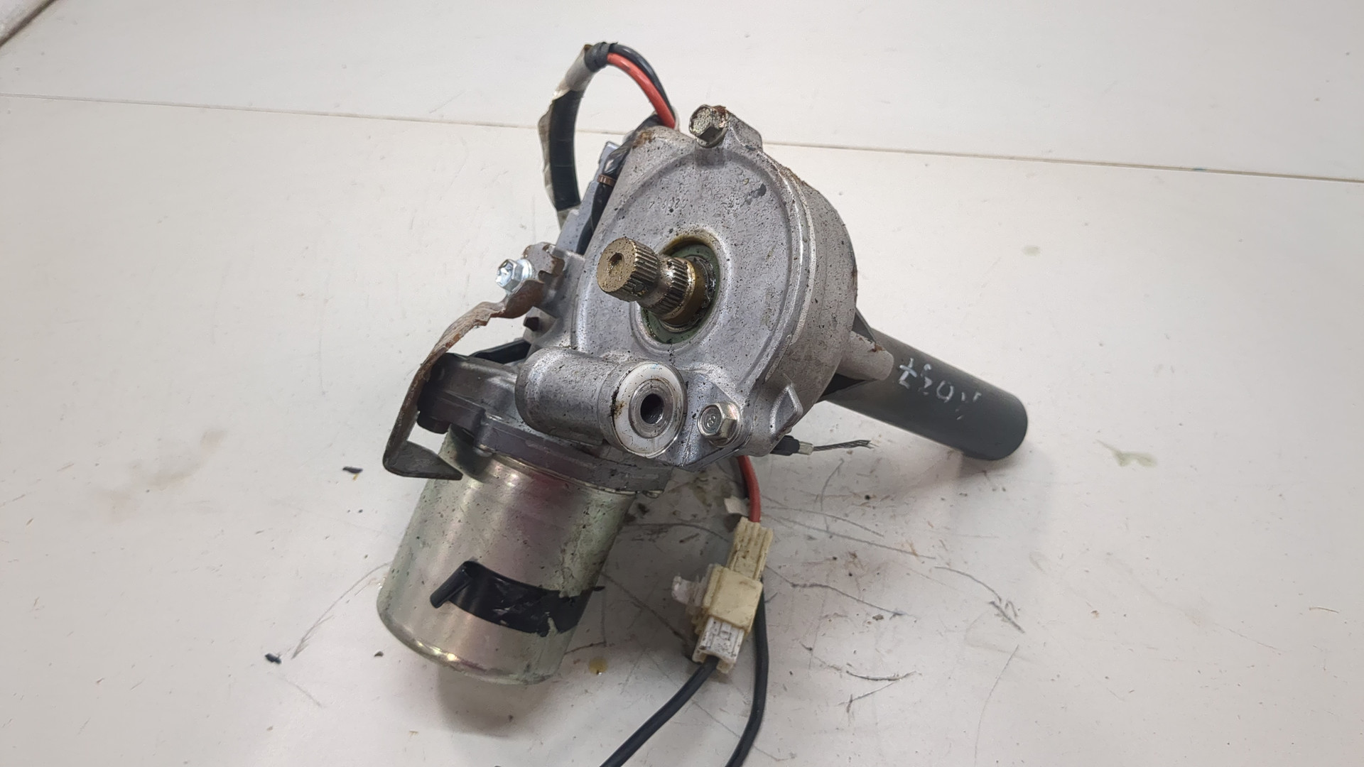 Серводвигатель рулевой рейки