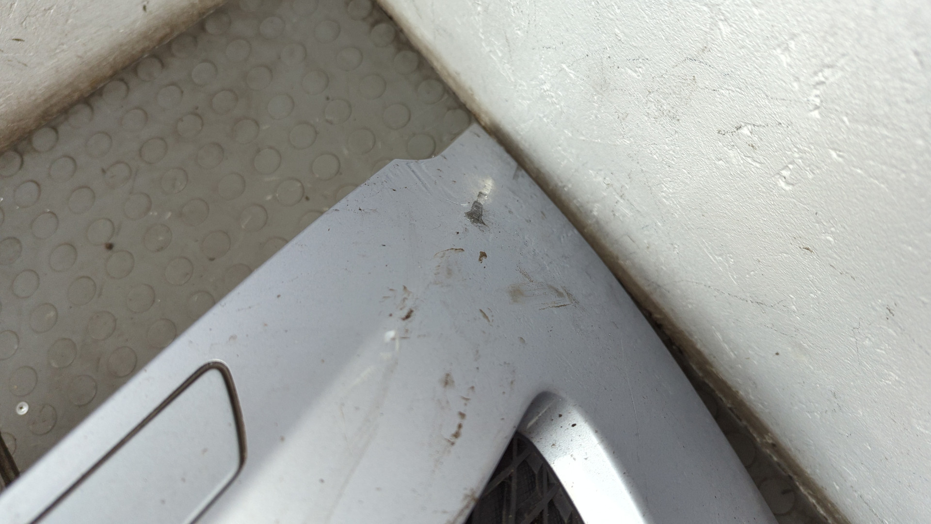 Бампер передний