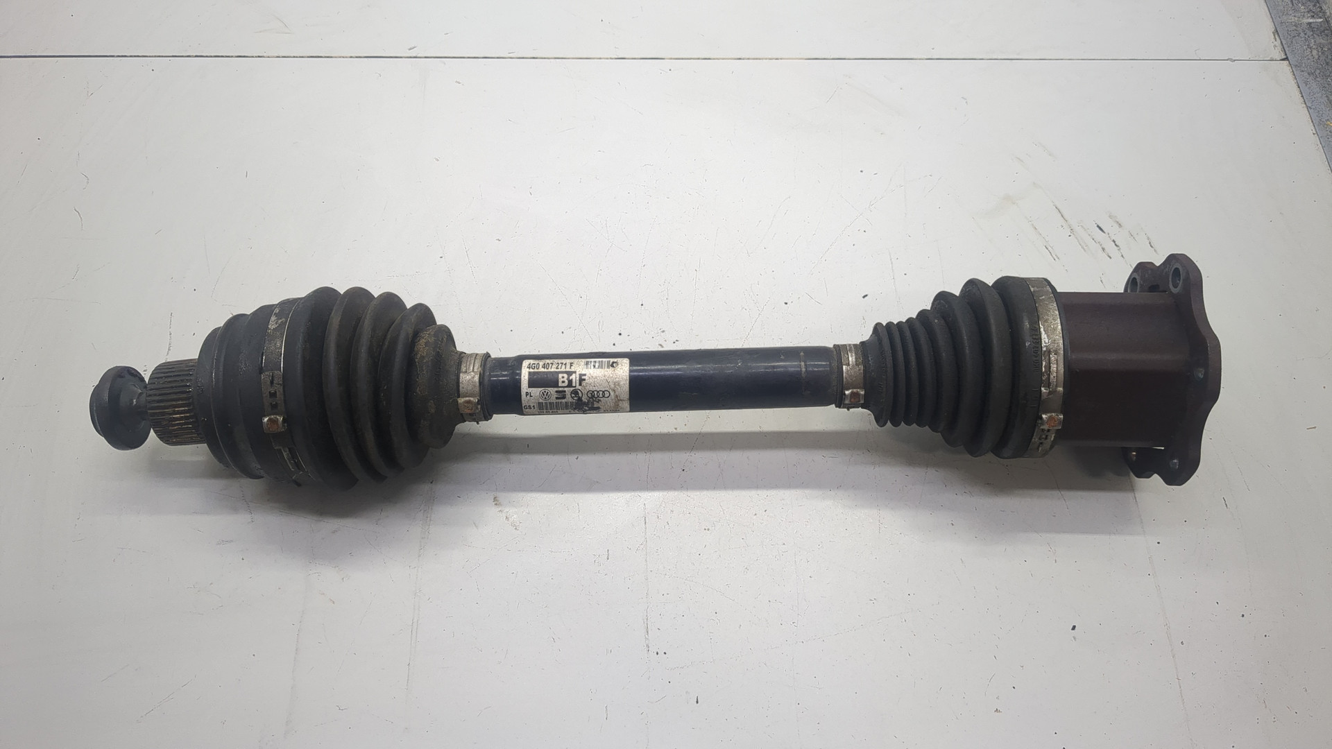 Полуось передняя левая