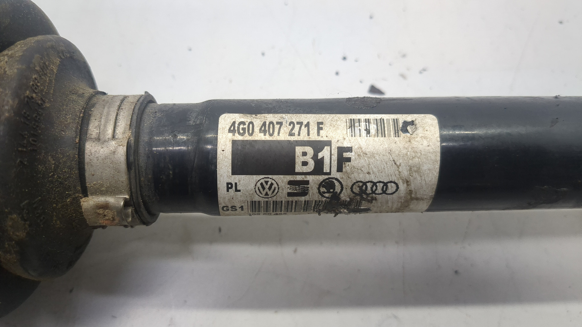 Полуось передняя левая