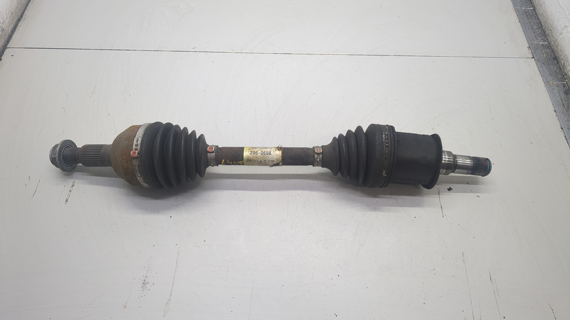 Полуось передняя правая