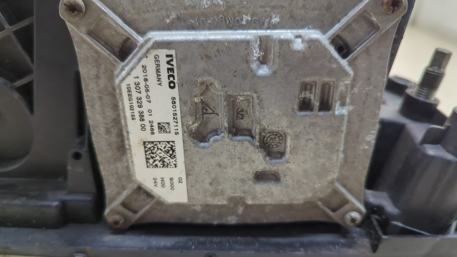 Фара правая