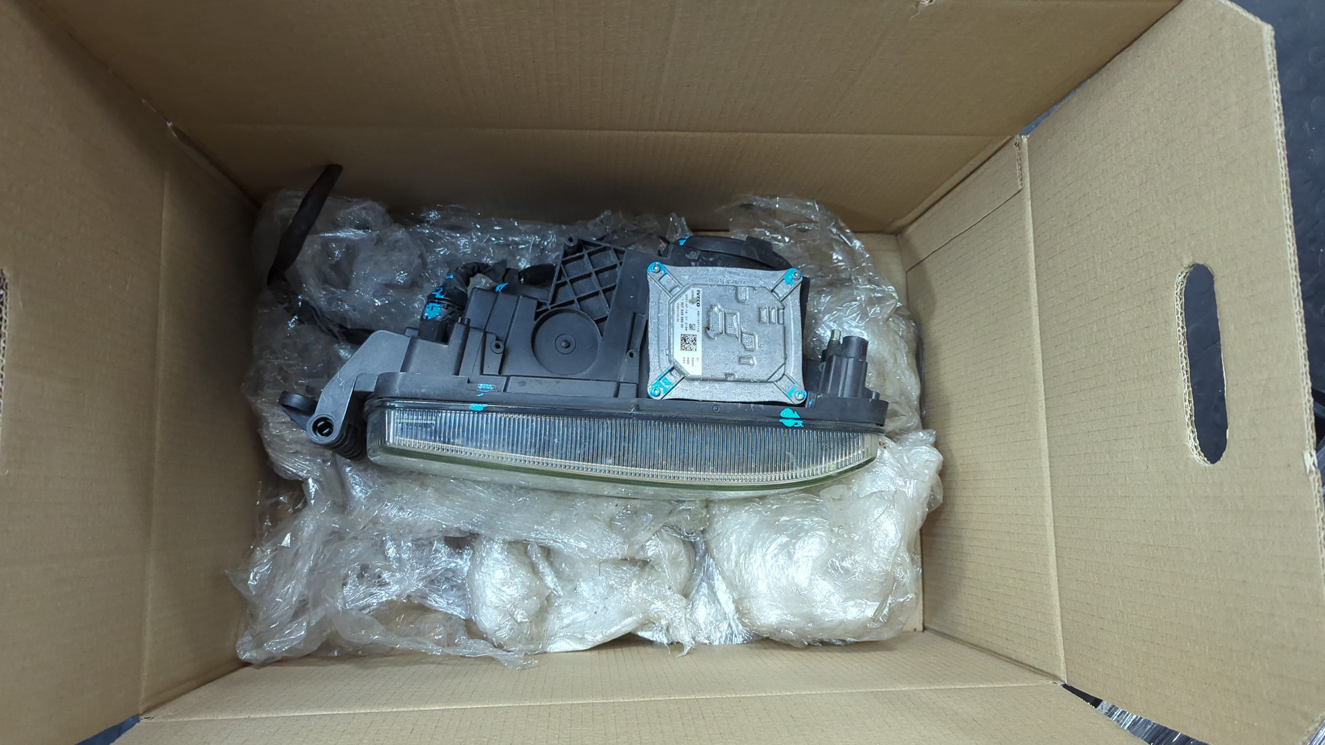 Фара правая