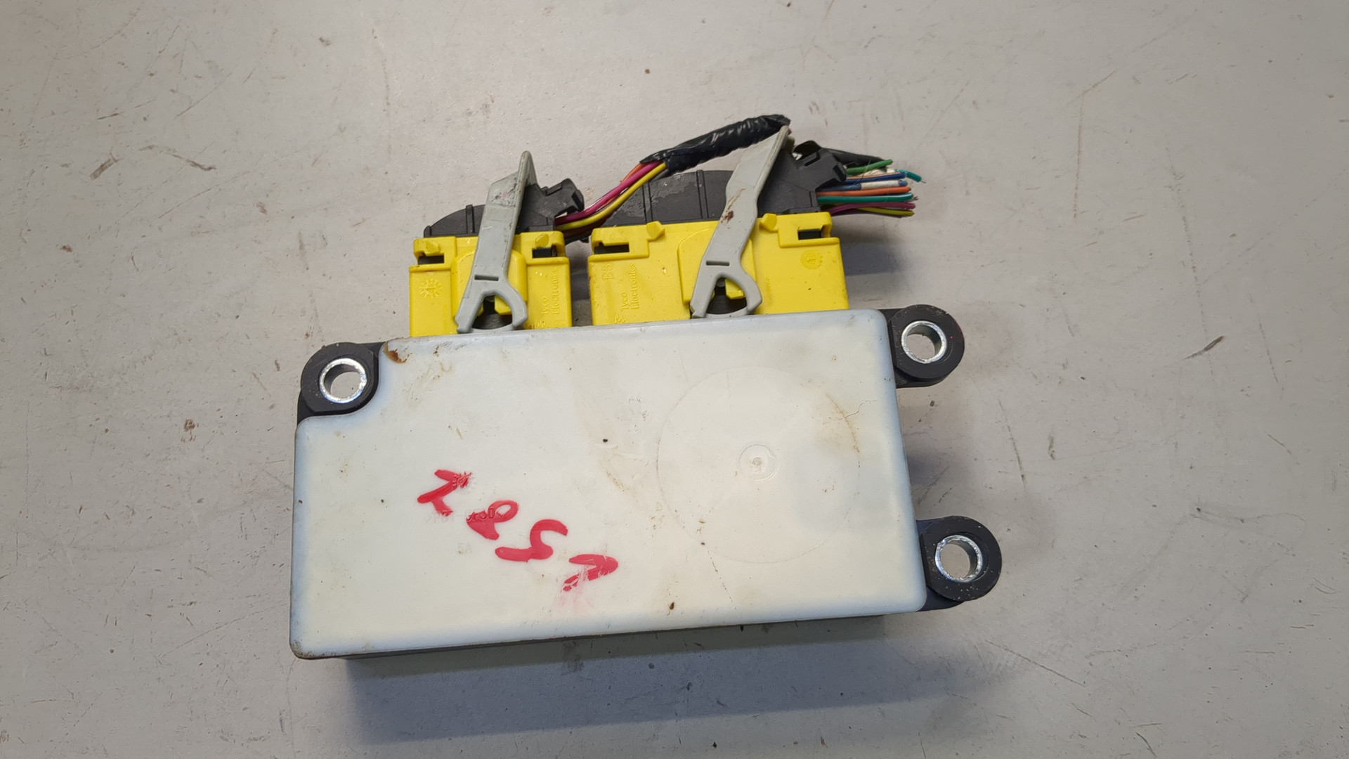 Блок управления подушек безопасности (AIR BAG)