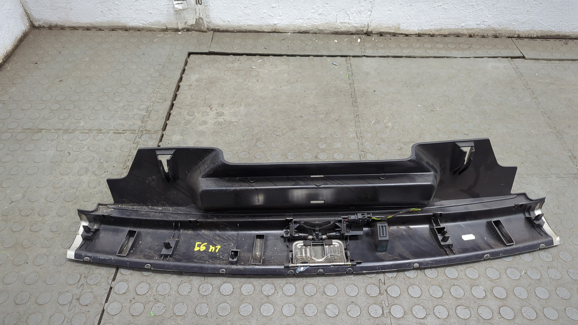 Обшивка багажника