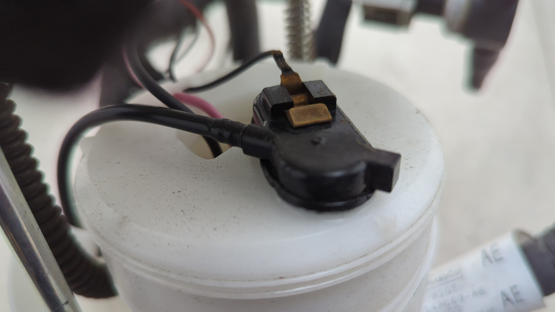 Насос топливный электрический