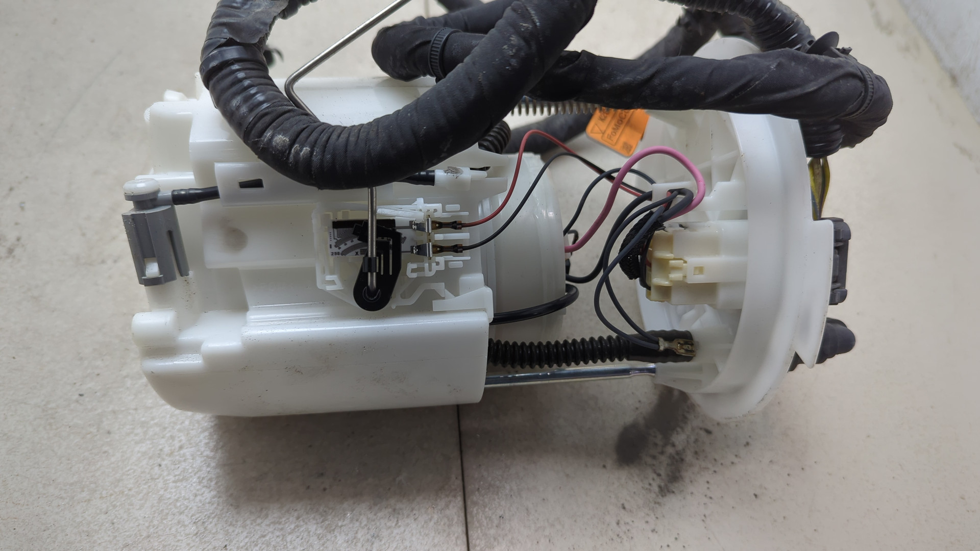 Насос топливный электрический