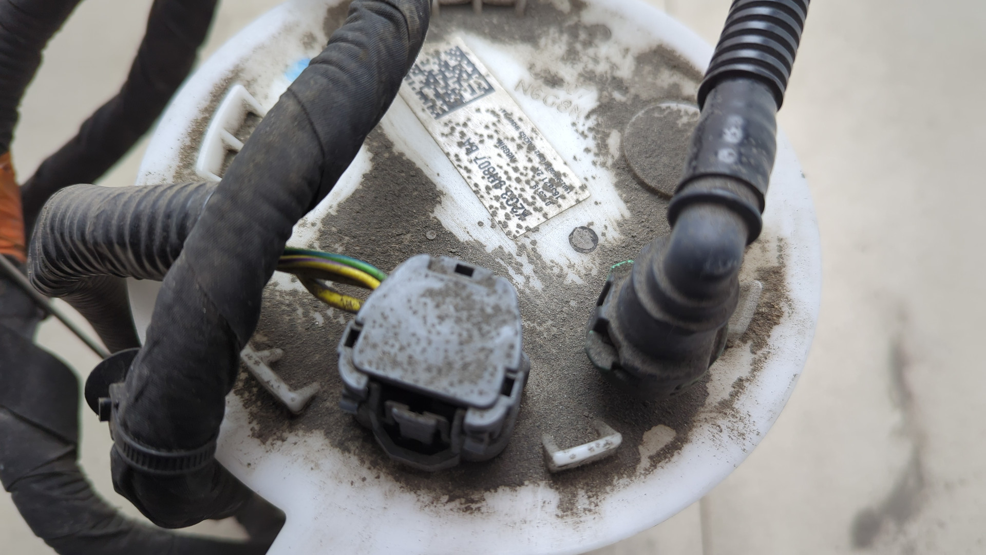 Насос топливный электрический