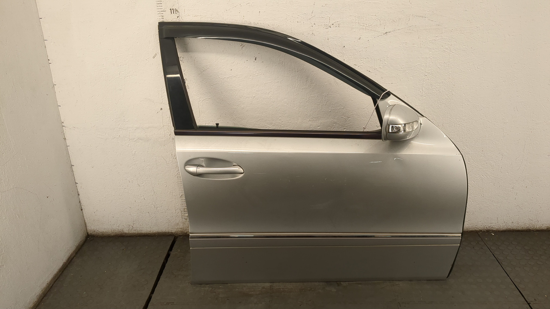 Дверь передняя правая