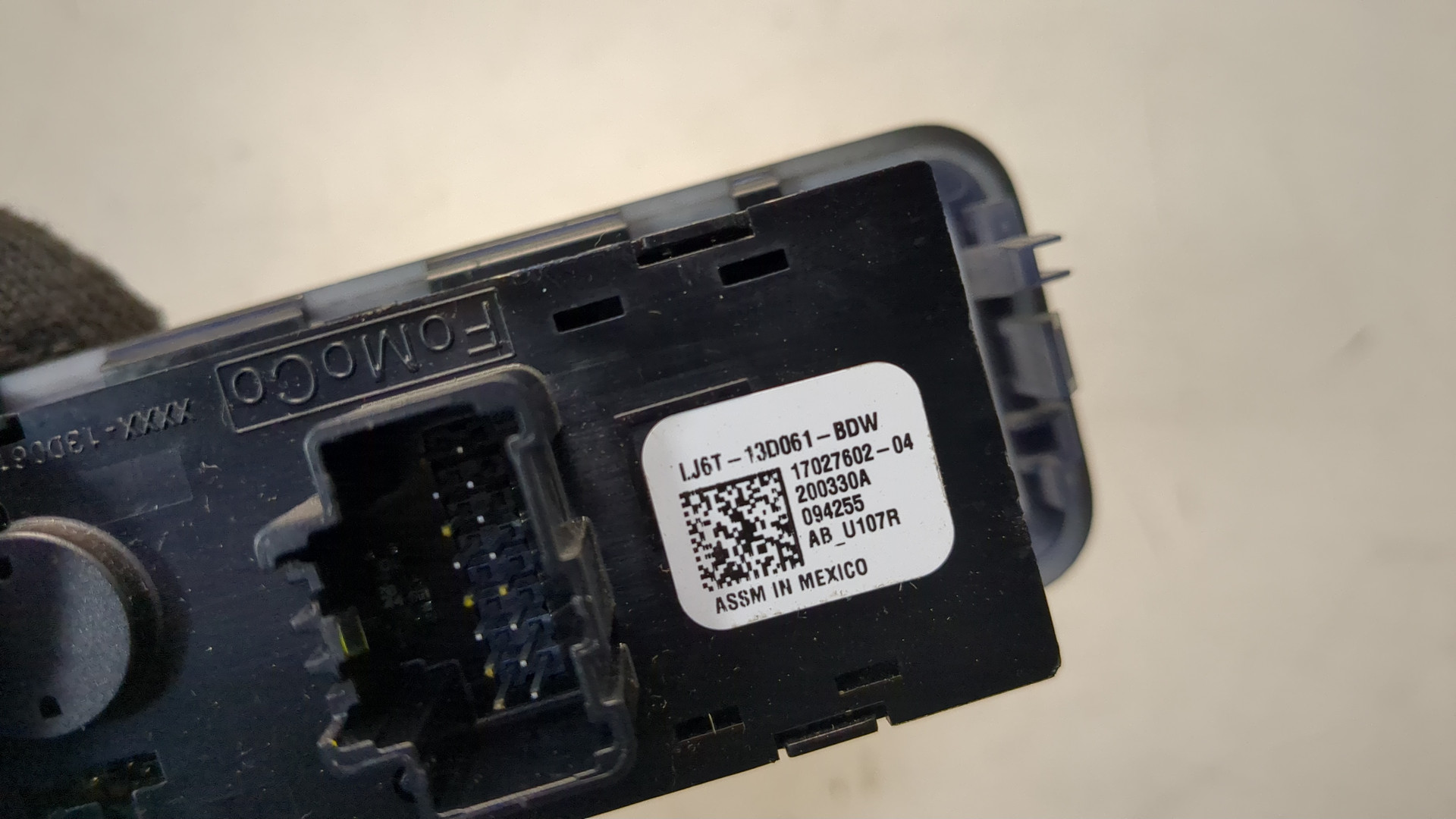 Переключатель света фар