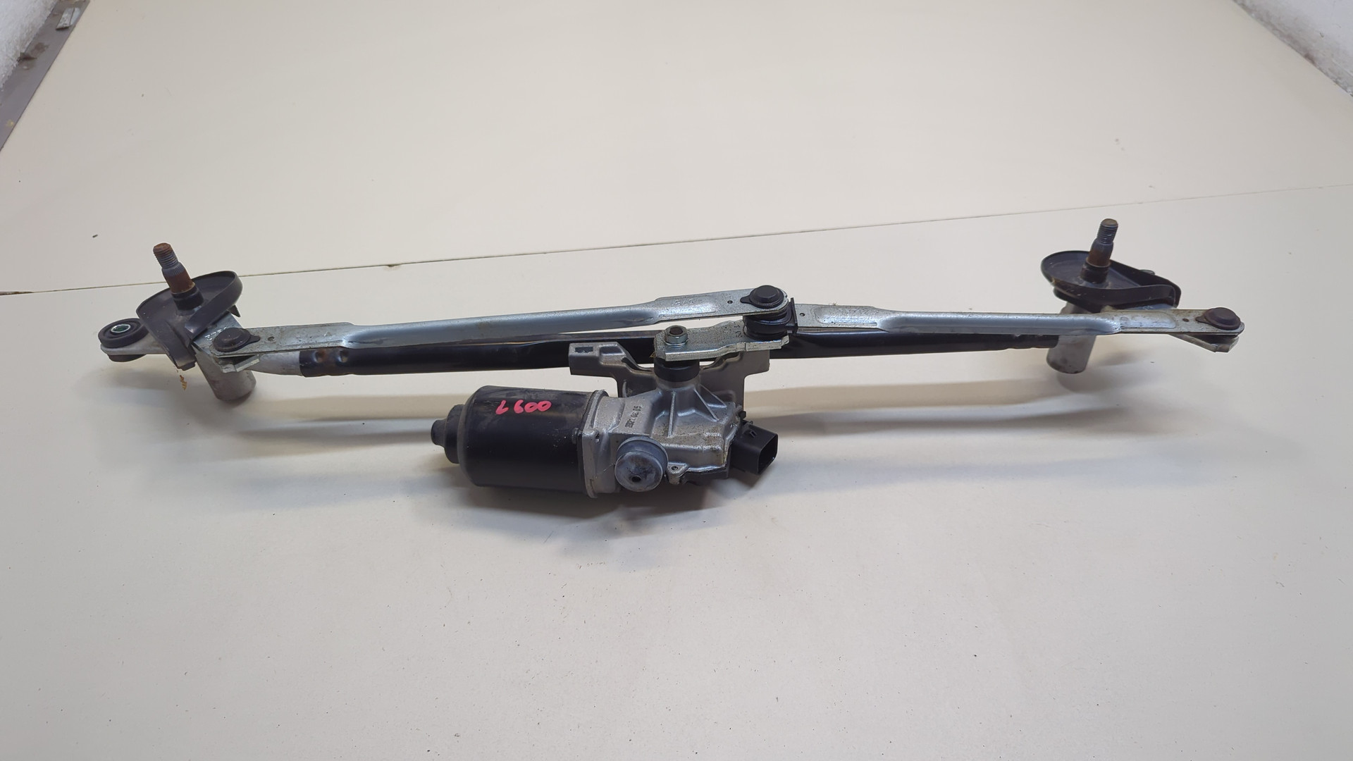 Трапеция стеклоочистителей