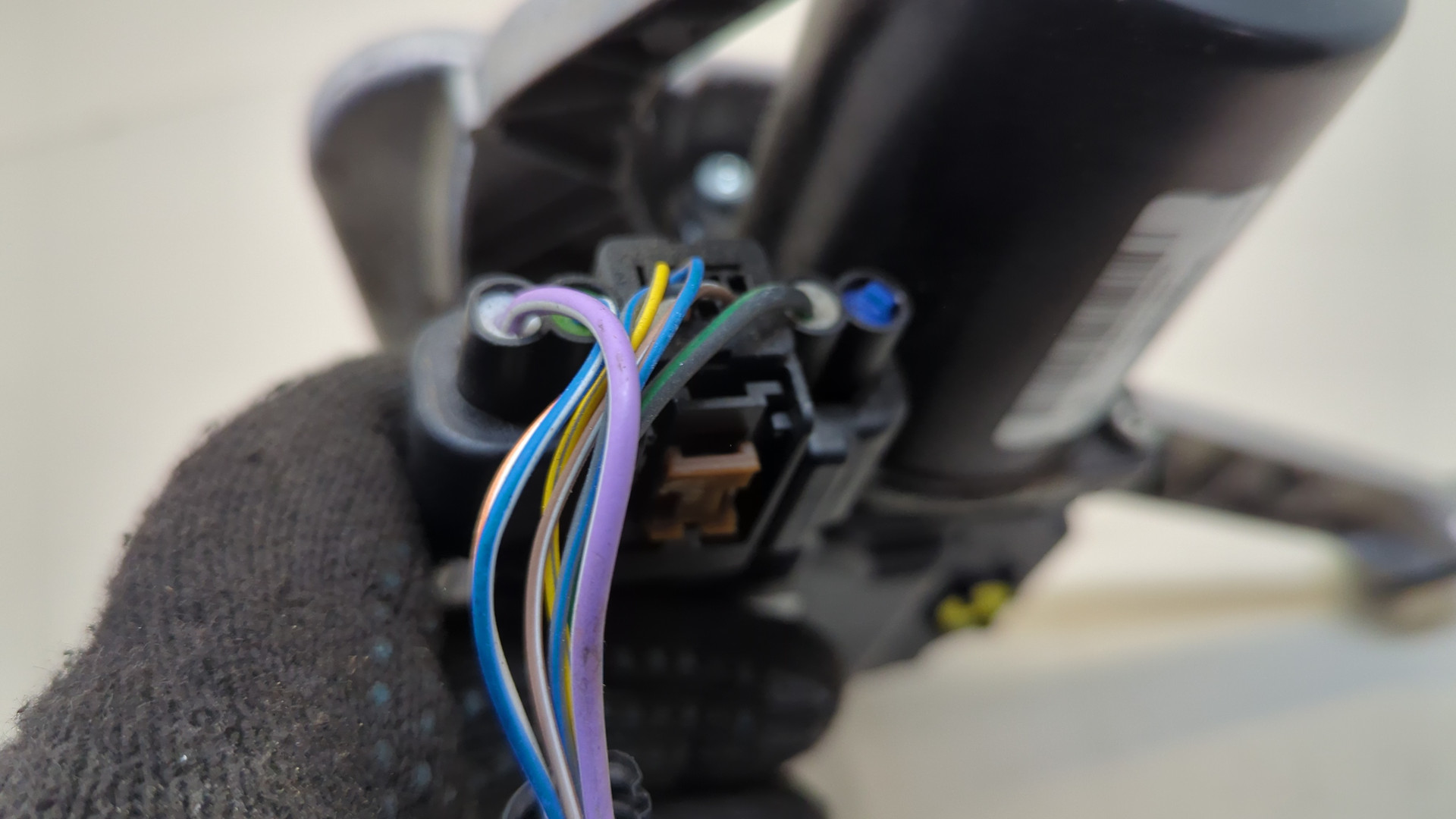 Моторчик стеклоочистителя передний