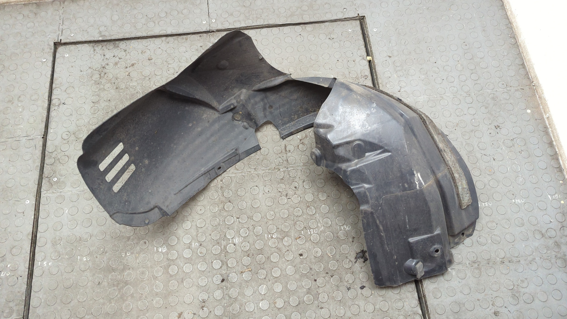 Локер передний правый