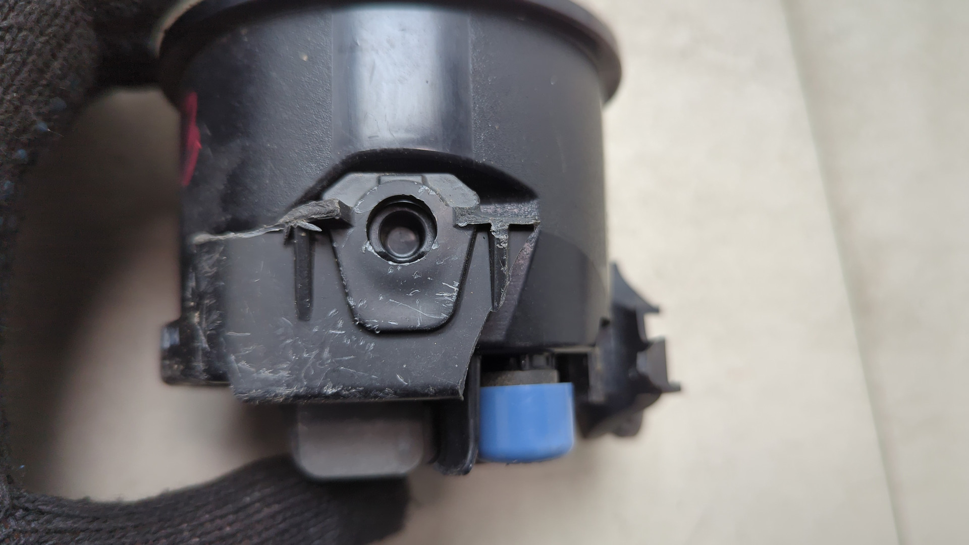 Фара противотуманная левая