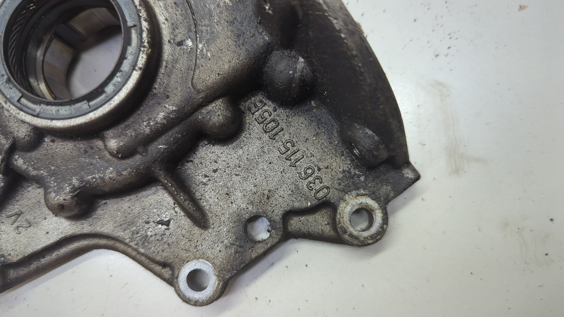 Насос масляный