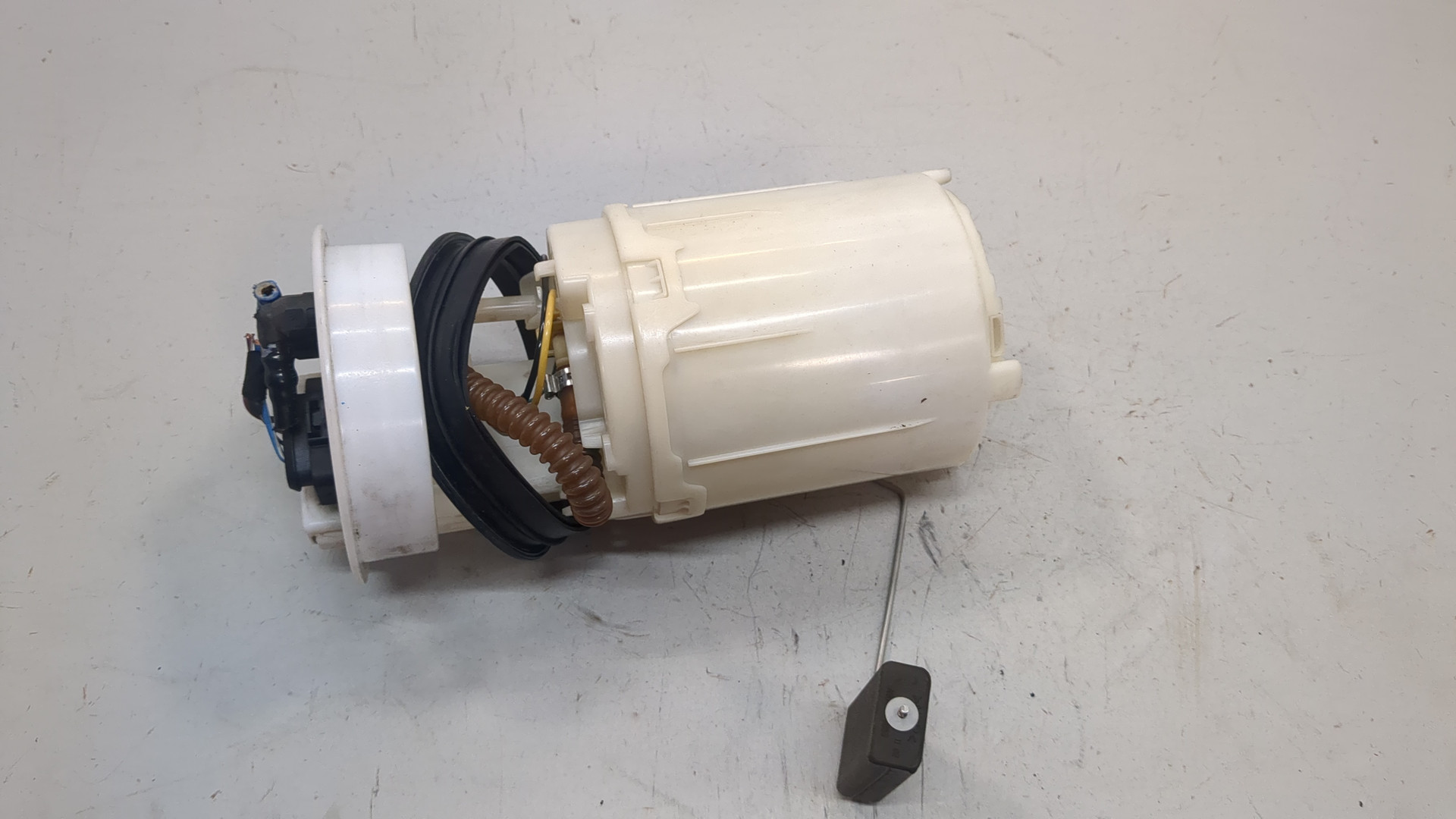 Насос топливный электрический