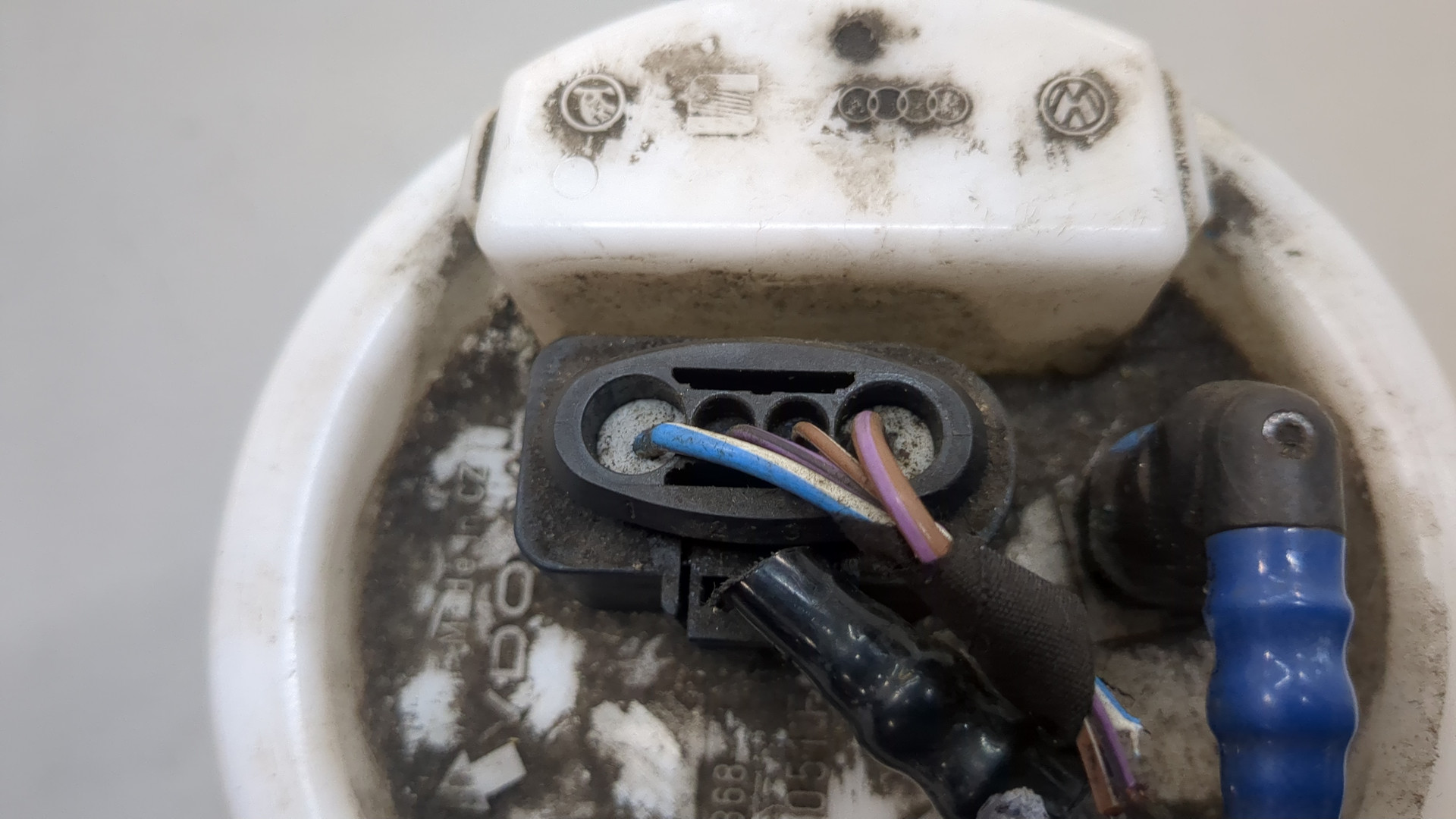 Насос топливный электрический