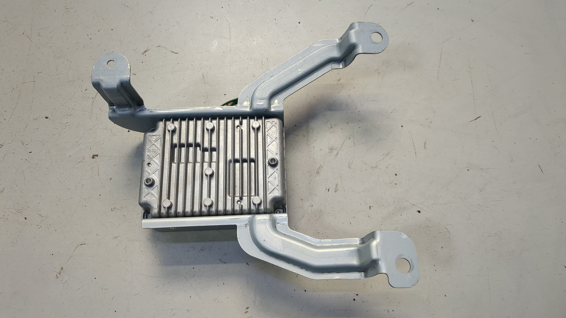 Преобразователь напряжения (адаптер)