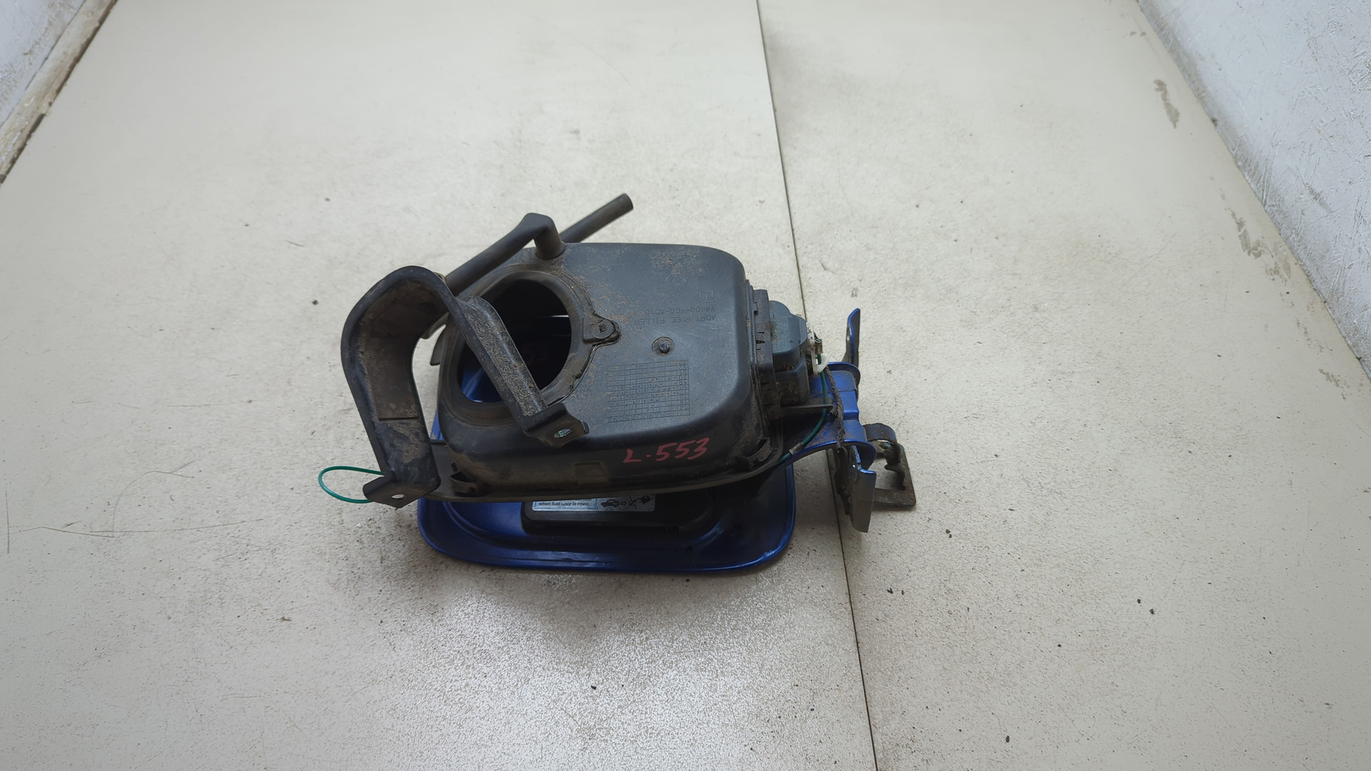 Лючок бензобака