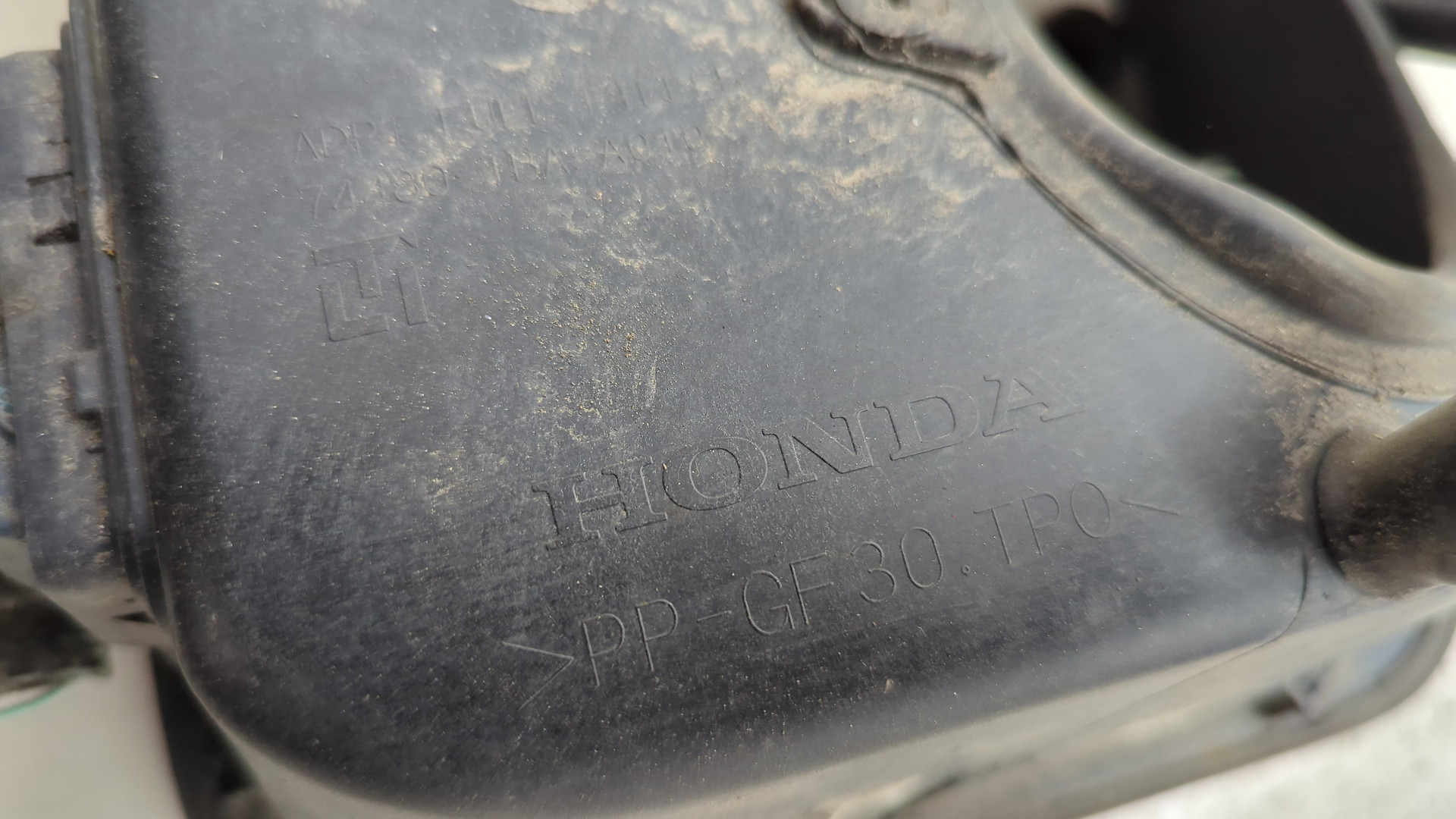 Лючок бензобака