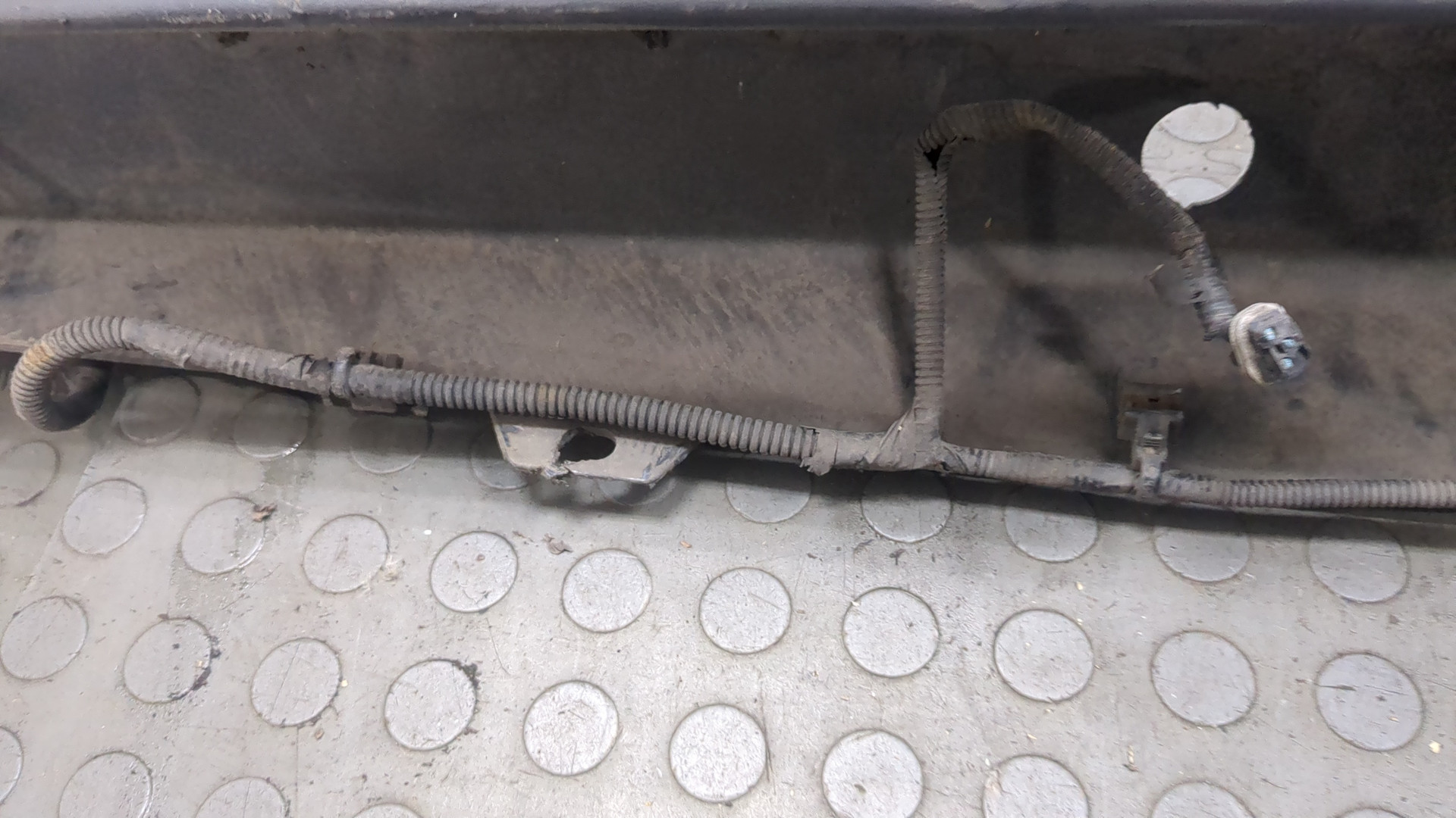 Бампер задний