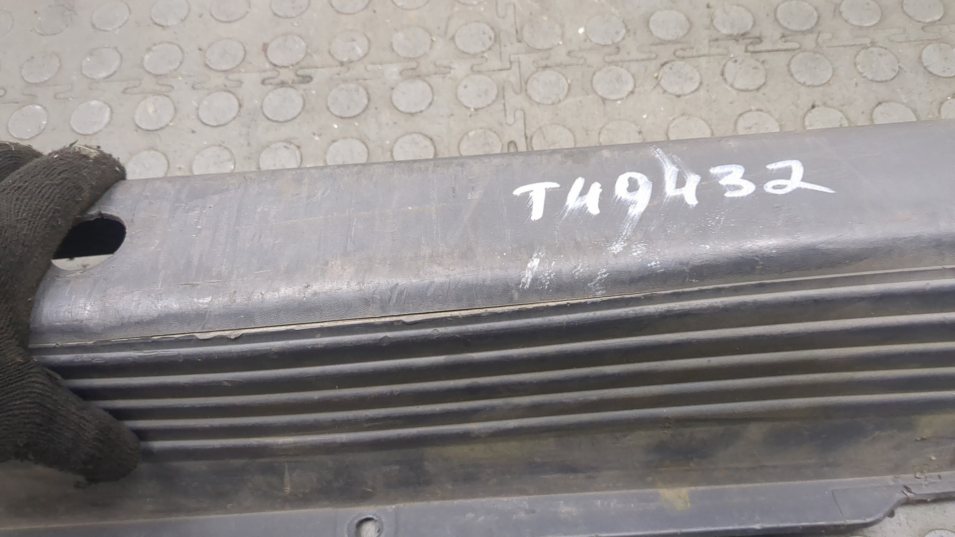 Бампер задний