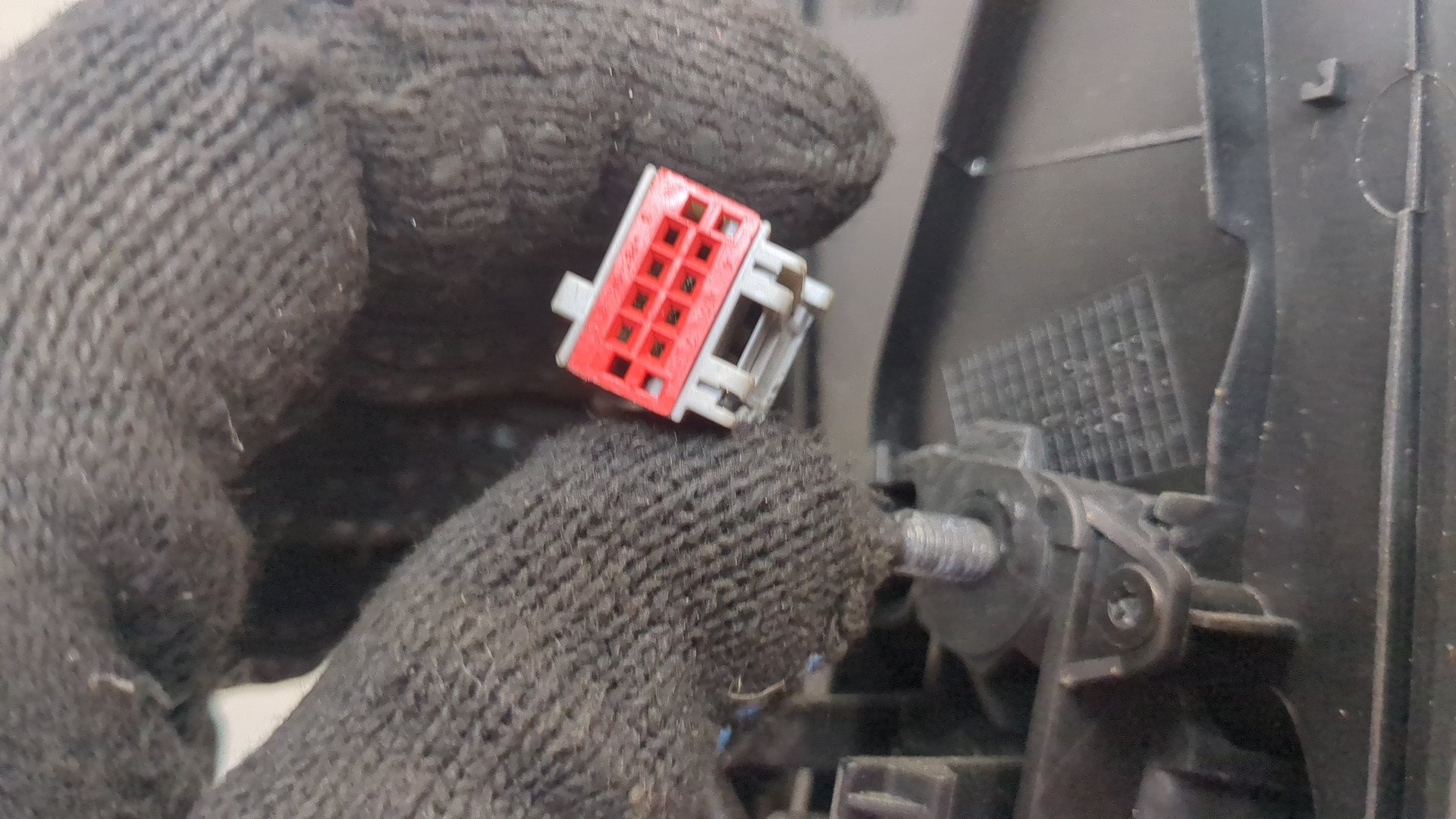 Зеркало правое электрическое