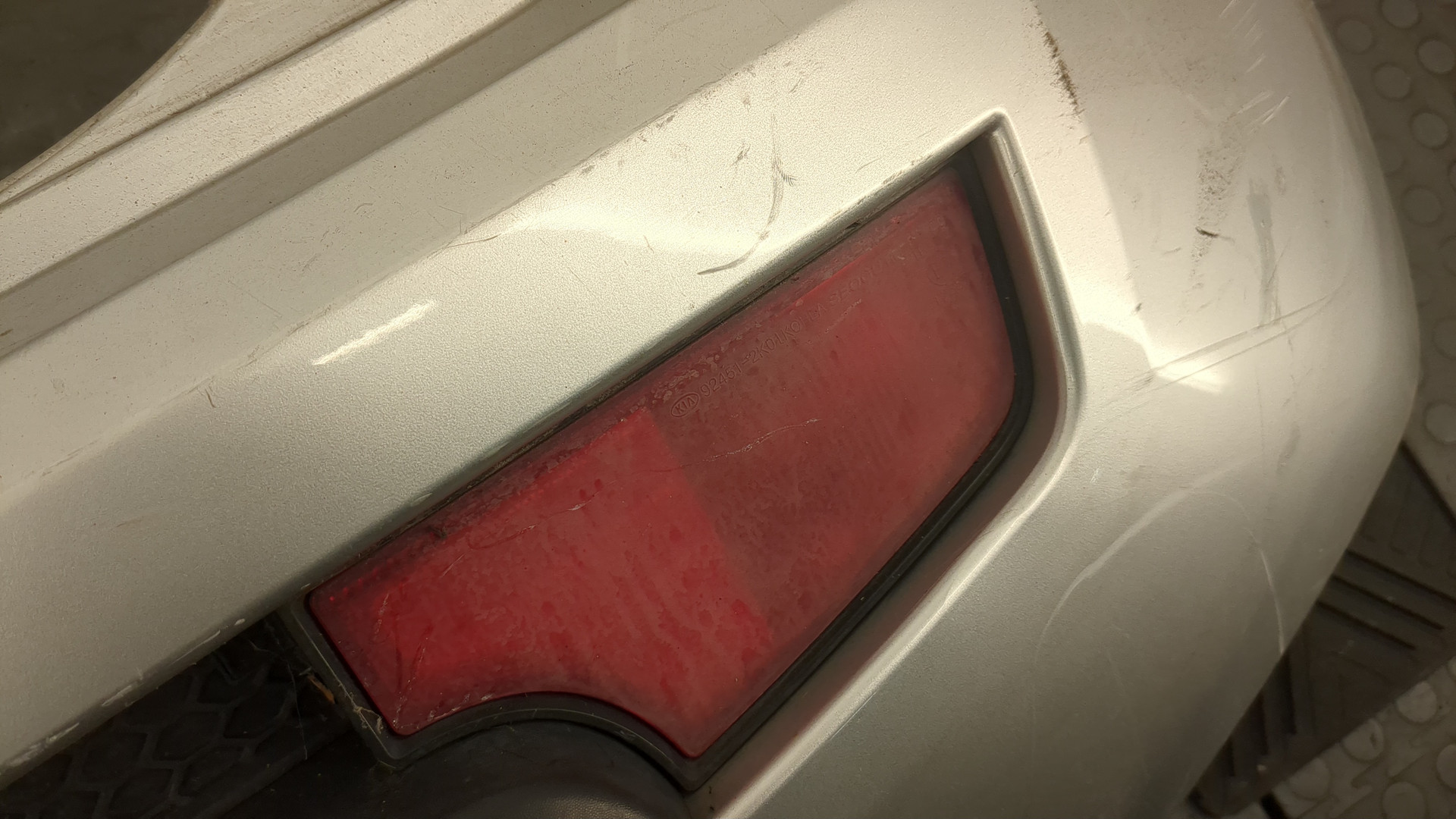 Бампер задний