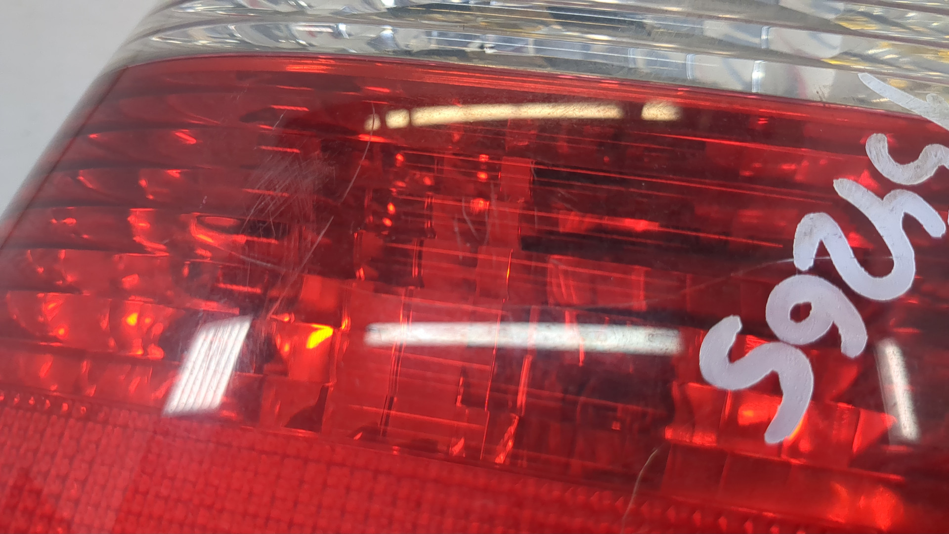 Фонарь задний левый