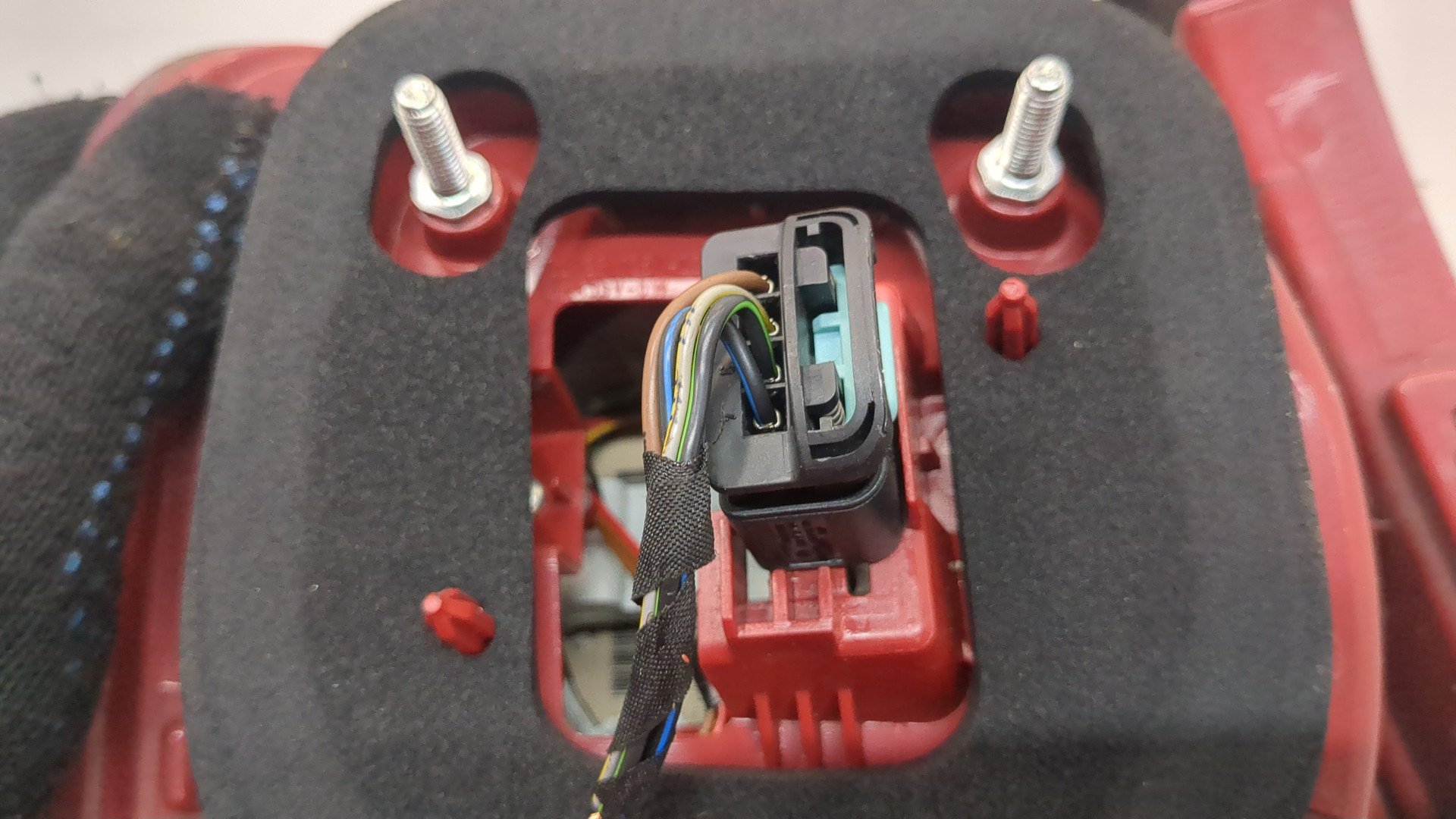 Фонарь задний правый