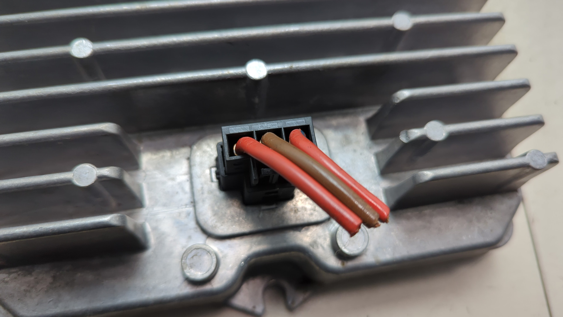 Преобразователь напряжения (адаптер)