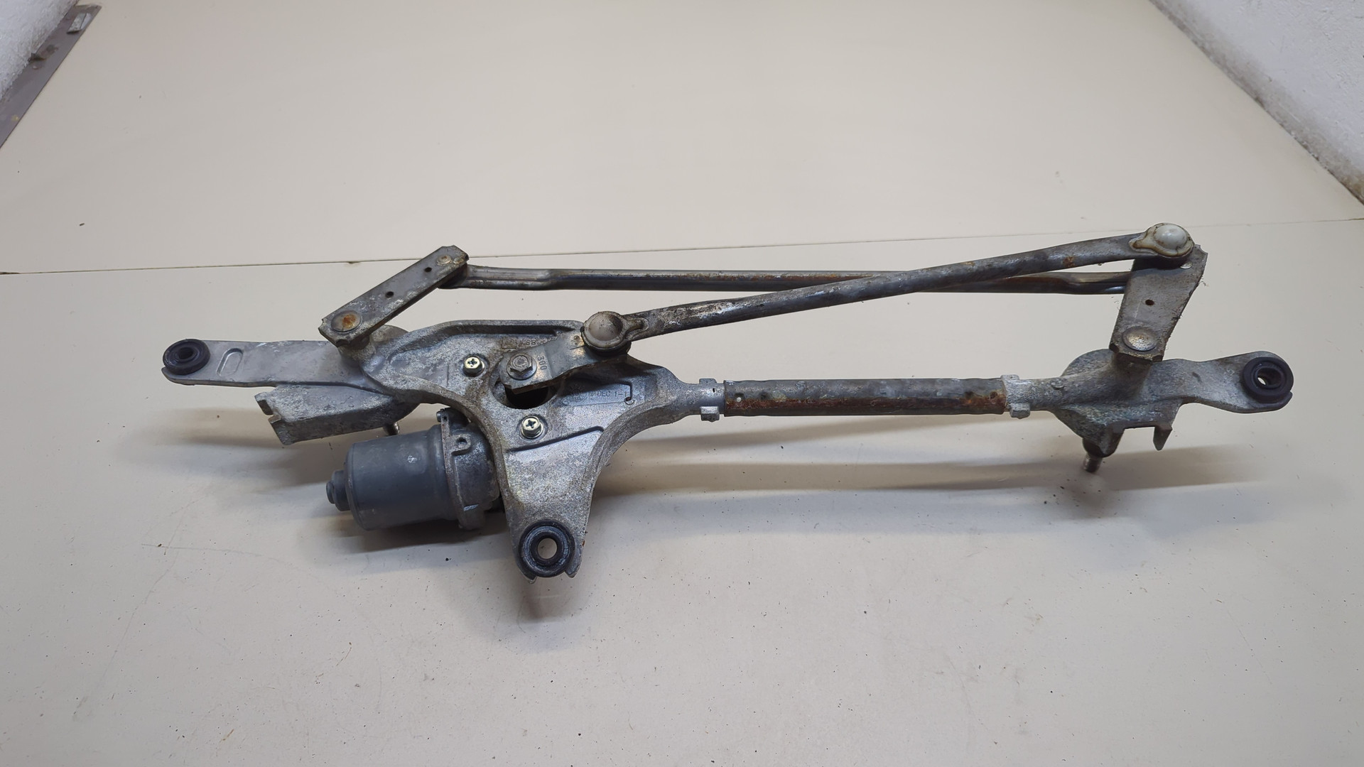 Трапеция стеклоочистителей