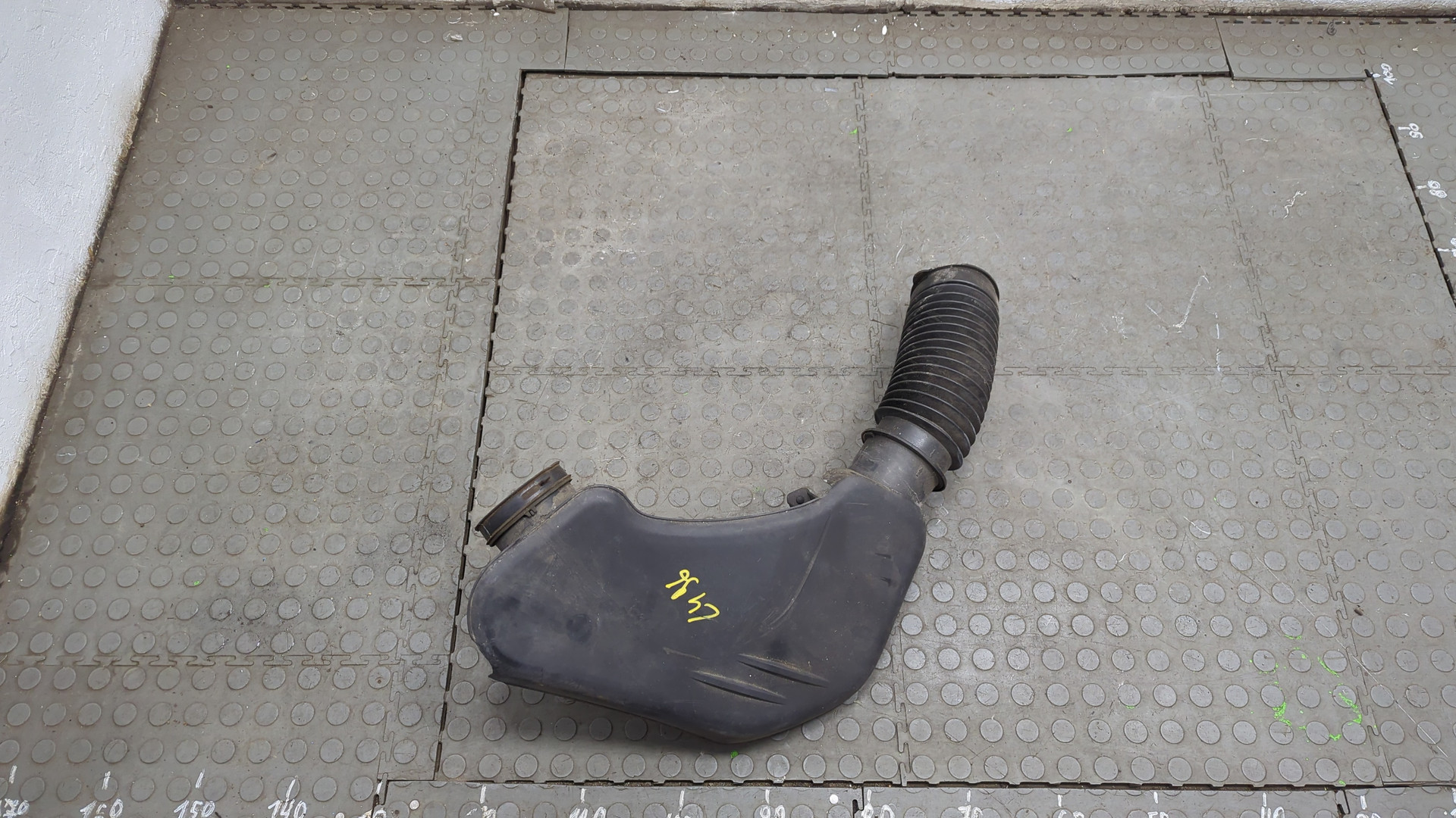 Патрубок воздушного фильтра