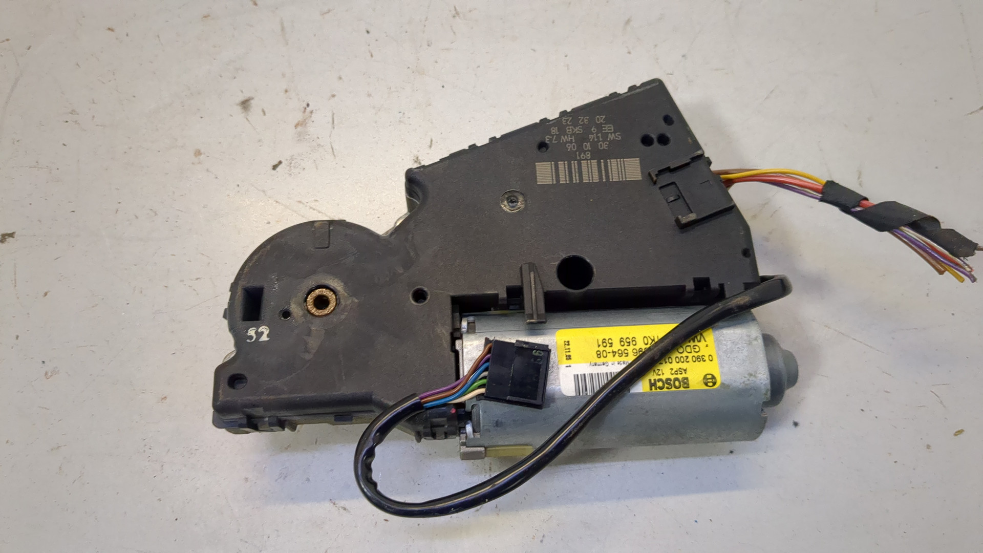 Моторчик люка