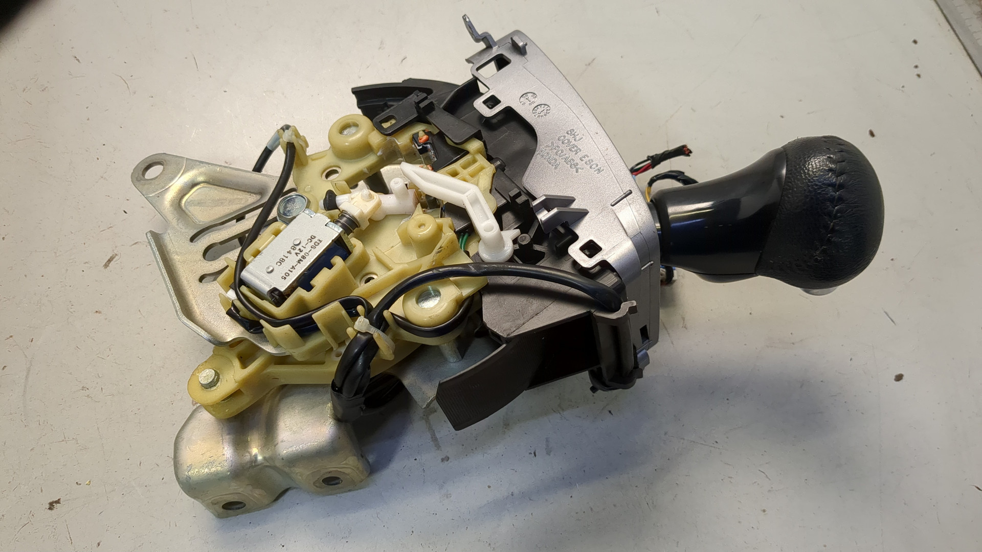 Кулиса МКПП / АКПП