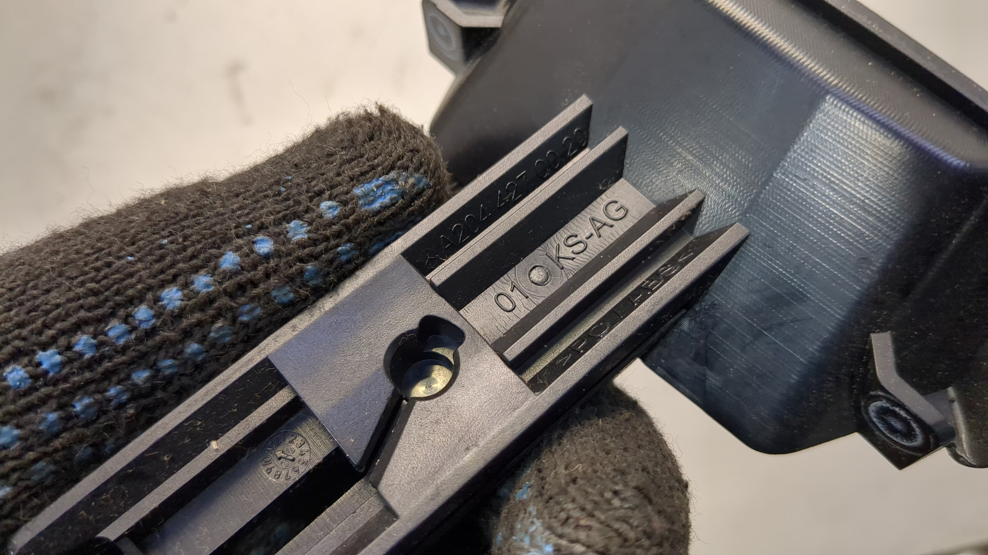 Рычаг стояночного тормоза