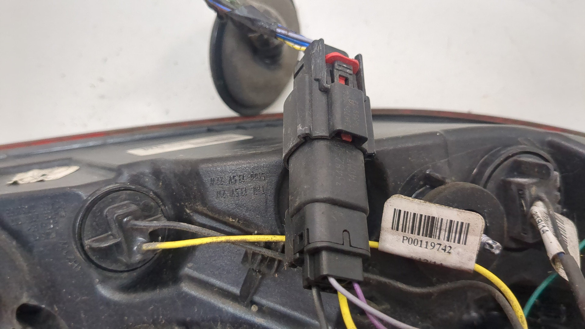 Фонарь задний правый