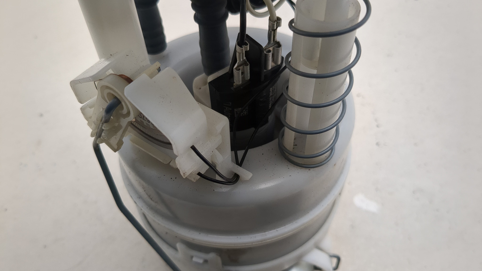 Насос топливный электрический