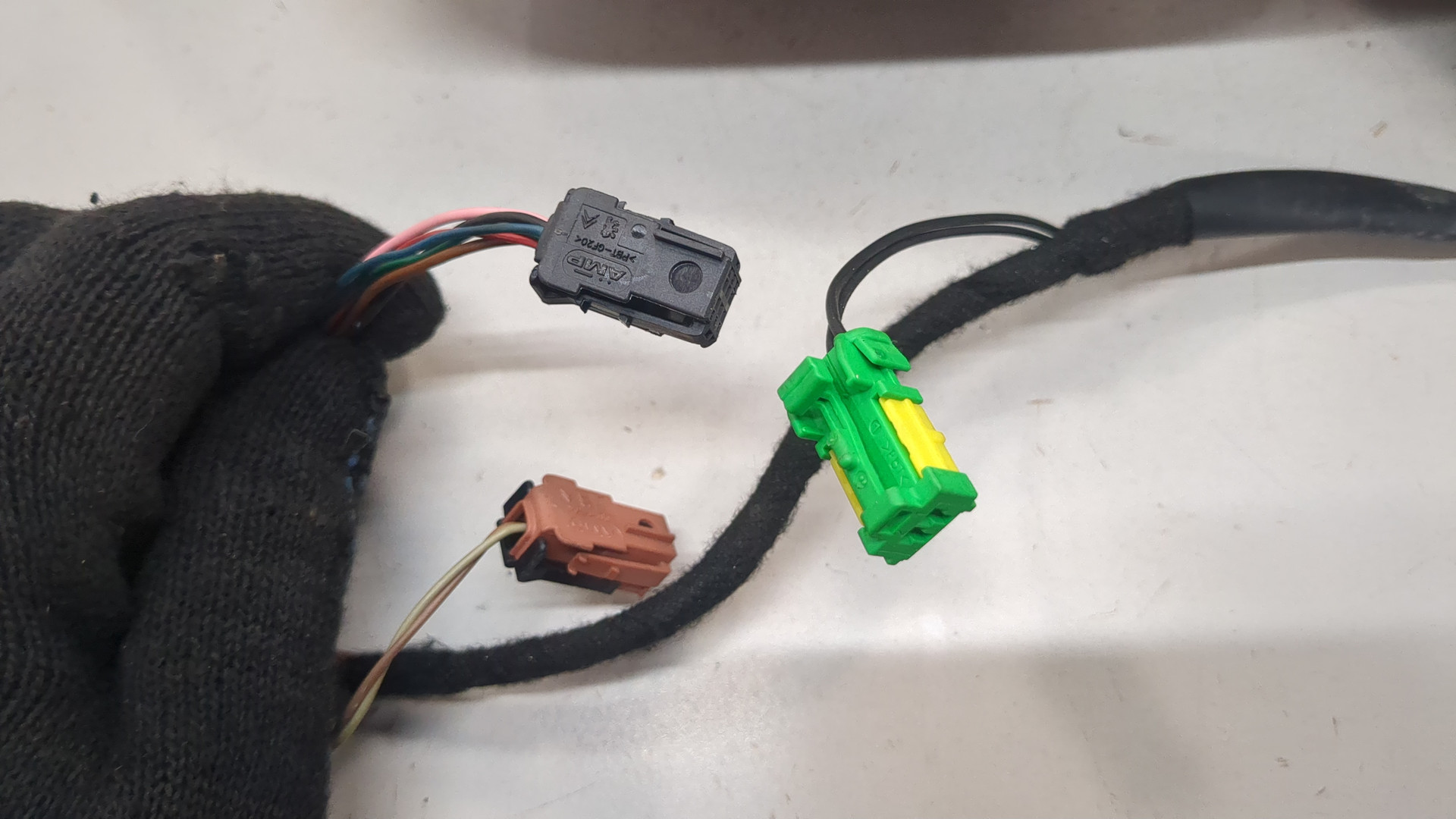 Зеркало левое электрическое