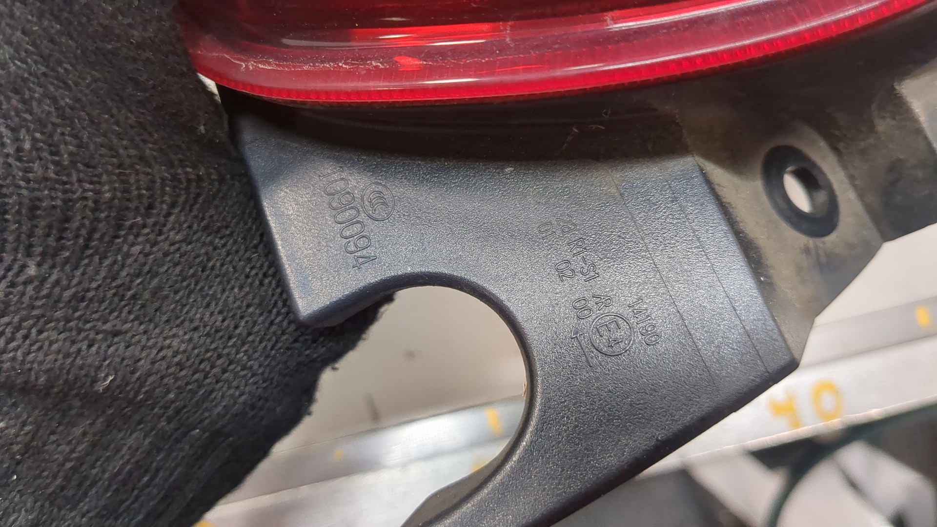 Фонарь задний левый