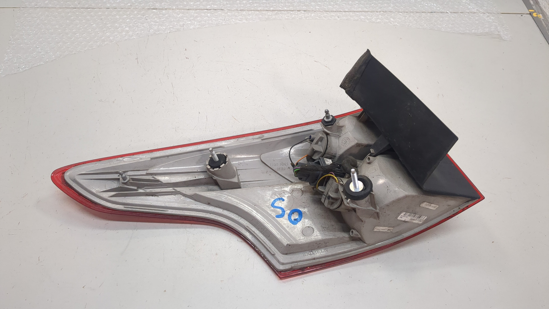 Фонарь задний правый